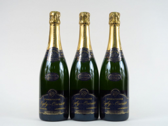 Vente aux enchères 3 BOUTEILLES CHAMPAGNE EGLY OURIET BRUT GC 'CUVEE SPECIALE' - Passage 