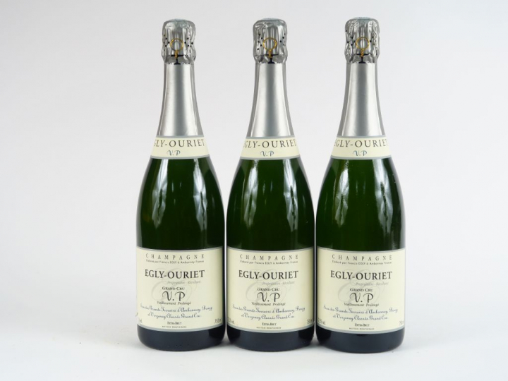 3 BOUTEILLES CHAMPAGNE EGLY OURIET GC 'VIEILLISSEMENT PROLONGE' EXTRA 