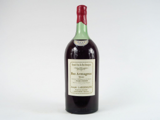 Vente aux enchères 1 MAGNUM BAS ARMAGNAC J. LABERDOLIVE - 1920 - Rebouché et reciré par u