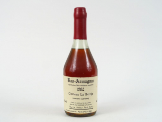 Vente aux enchères 1 BOUTEILLE BAS ARMAGNAC CHÂTEAU LA BEROJE 52° - 1982 - MISE : JUIN 19
