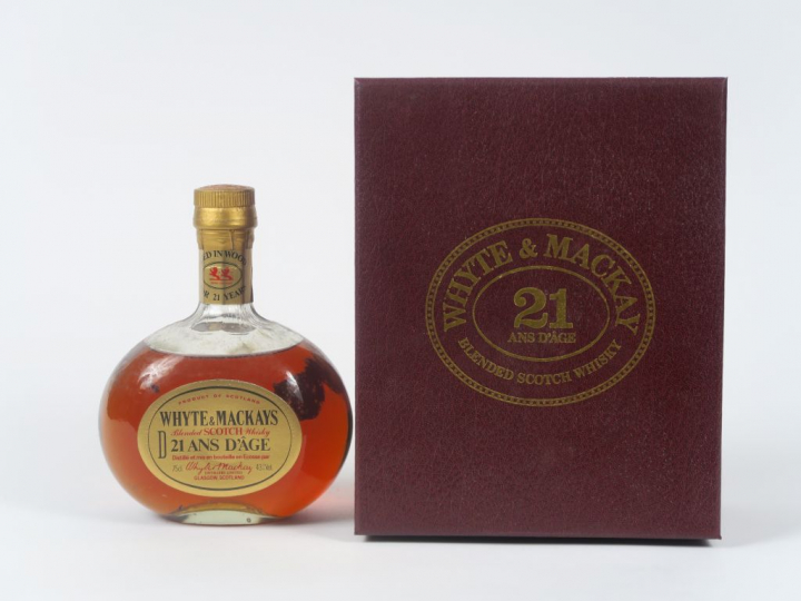 1 BOUTEILLE WHYTE AND MACKAYS (75 cl) - 43° - Age : 21 ans - Mise anné