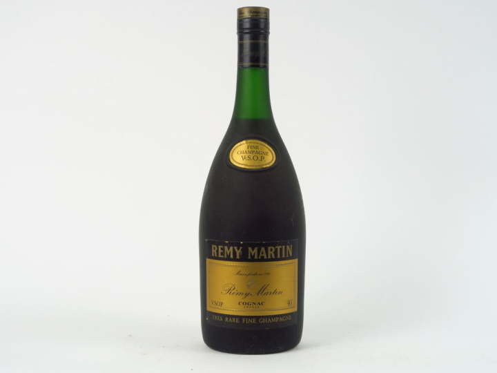 1 MAGNUM TRES RARE FINE CHAMPAGNE REMY MARTIN