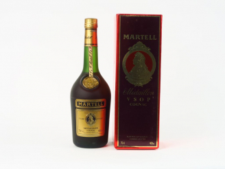 Vente aux enchères 1 BOUTEILLE COGNAC MARTELL MEDAILLON - COFFRET