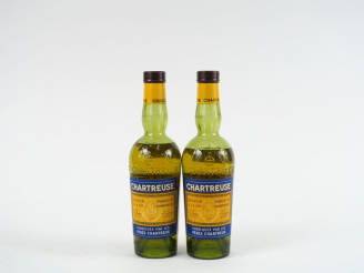 Vente aux enchères 2 BOUTEILLES (37,5 cl)CHARTREUSE JAUNE PERIODE '1956-1964'