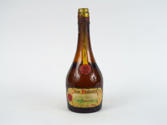 Vente aux enchères 1 TRES VIEILLE BOUTEILLE LICOR MONTSERRAT DE CASTELL DEL MAS - BS