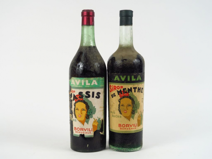 2 VIEILLES BOUTEILLES AVILA : 1 SIROP DE MENTHE - 1 SIROP DE CASSIS