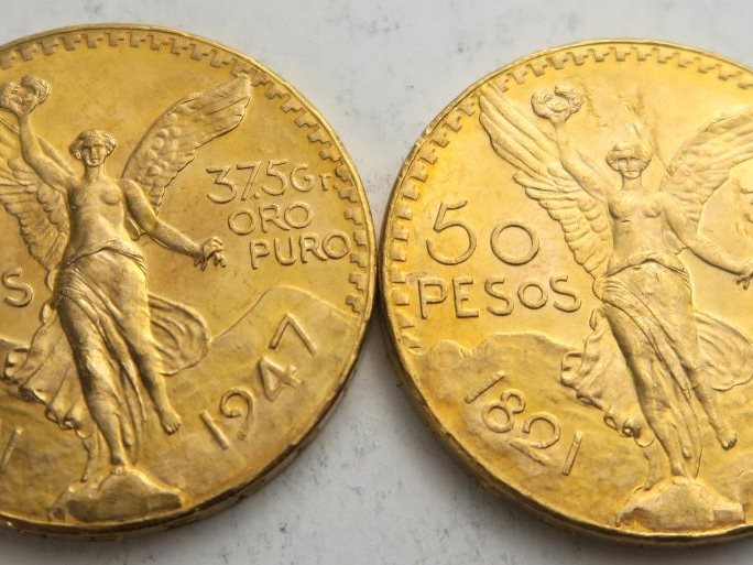 2 pièces de 50 pesos or. Frais acheteur 5 % TTC