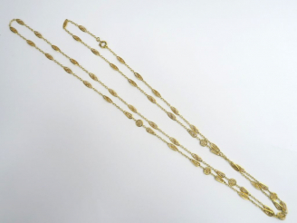 Vente aux enchères Giletière transformée en sautoir. Poids : 33,6 g