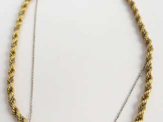 Vente aux enchères Collier en or, maille tressée (accidents). Poids : 17 g
