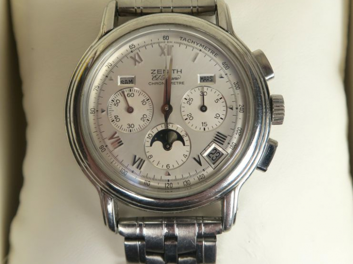 ZENITH. Montre El Primero, chronomètre, dans son coffret avec ses docu