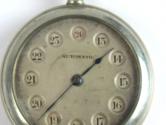 Vente aux enchères Montre de gousset en argent, cadran tournant. Poids tel : 92,8 g