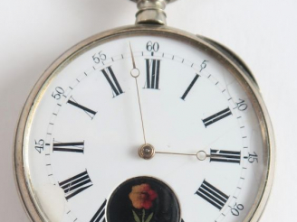 Vente aux enchères Montre de gousset en argent, motif tournant. Poids tel : 72,2 g