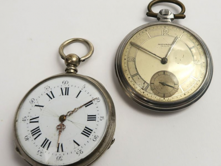 Deux montres de gousset, dont une en argent (64,2 g tel)
