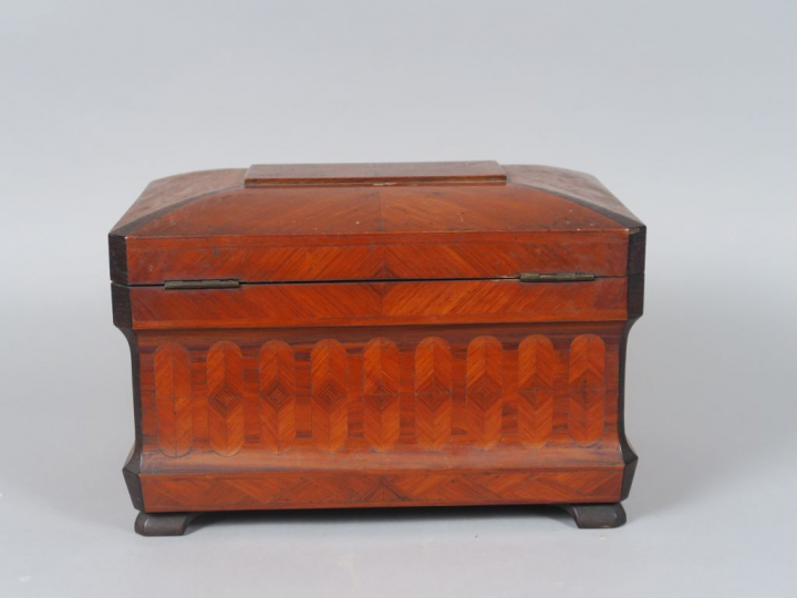 Cave à cigares Napoléon III en marqueterie, à décor de motifs géométri