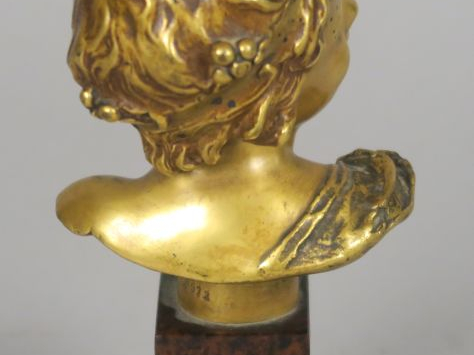 Raoul LARCHE "Jeune prince" Sujet en bronze doré. Socle en marbre. Sio