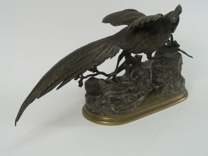 J. MOIGNIEZ "Faisan doré" Sculpture en bronze à patine brune. Signée. 