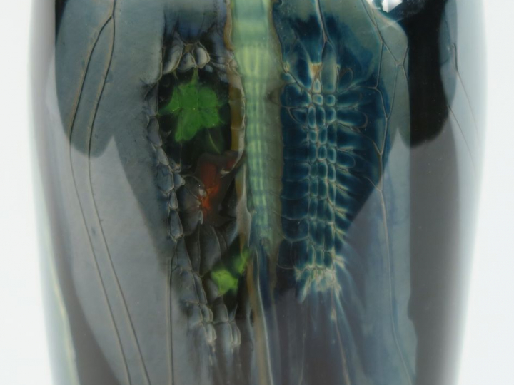 Claude MONOD.  Vase en verre soufflé, à décor intercalaire de motifs p