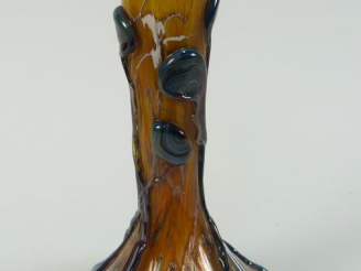 Vente aux enchères Michèle LUZORO.  Vase "oignon abricot" en verre soufflé, à décor appli