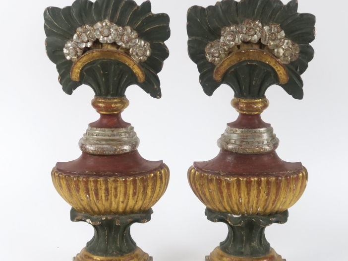Paire de bois polychromes XIXème "Vases de fleurs".  H. 56,5 cm  (quel
