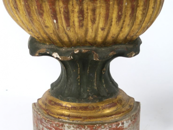 Paire de bois polychromes XIXème "Vases de fleurs".  H. 56,5 cm  (quel