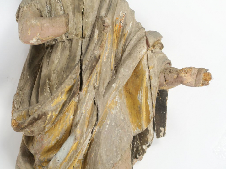 Sculpture début XVIIIème en bois sculpté, polychrome et doré "Saint Je