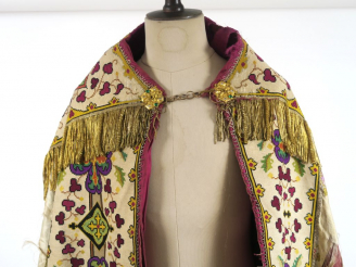 Vente aux enchères Lot comprenant une chape et un voile huméral  XIXème -Xxème. Fond de l