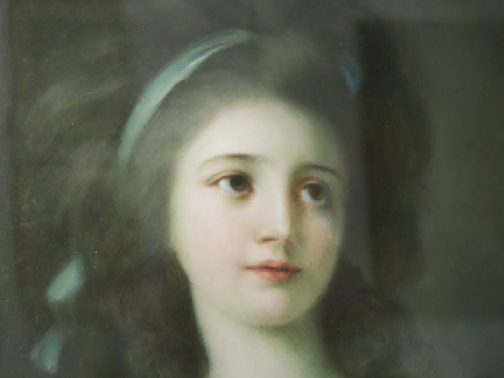 Ecole française début XIXème "Portrait de femme au ruban bleu" Pastel.