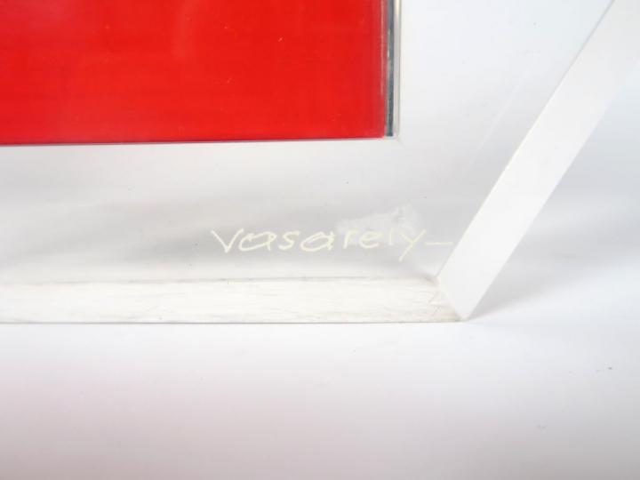 Victor VASARELY "Hexagone" Sculpture en plexiglas contenant quatre ouv