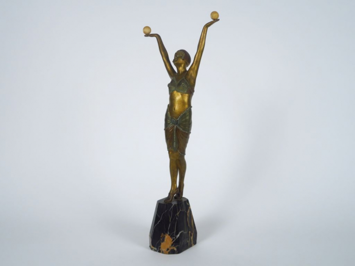 Sculpture Art Déco en bronze polychrome et marbre portor "Danseuse aux