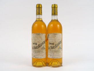 Vente aux enchères 2 BOUTEILLES CHÂTEAU LA TOUR BLANCHE 1er CC SAUTERNES- 1983 - BG
