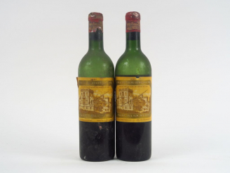 Vente aux enchères 2 BOUTEILLES CHÂTEAU DUCRU BEAUCAILLOU GCC ST JULIEN - 1961 - VIDANGE 