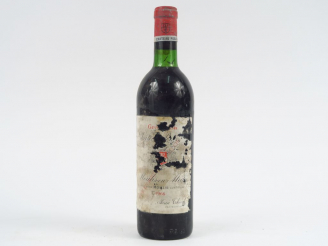Vente aux enchères 1 BOUTEILLE CHÂTEAU POUJEAUX MOULIS - 1966 - BG/EA