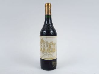 Vente aux enchères 1 BOUTEILLLE CHÂTEAU HAUT BRION 1er GCC GRAVES - 1986