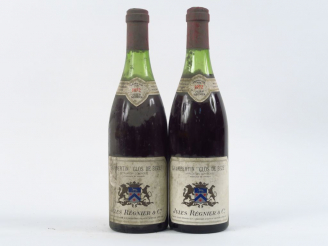 Vente aux enchères 2 BOUTEILLES CHAMBERTIN GC 'CLOS DE BEZE' J. REGNIER - 1972 - 1 à 3 CM