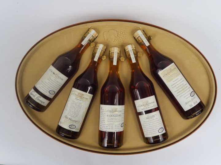 COFFRET (5 FLACONS DE 20 cl) LES CRUS DE COGNAC 'TAILLEVENT' : GRANDE 