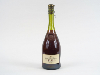 Vente aux enchères 1 BOUTEILLE GRANDE FINE ARMAGNAC JEANNEAU - 1950 - COFFRET