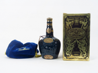 Vente aux enchères 1 BOUTEILLE Blend 		Chivas Salute	 (70	cl) - 40	° - 		21 ans - Sapphir