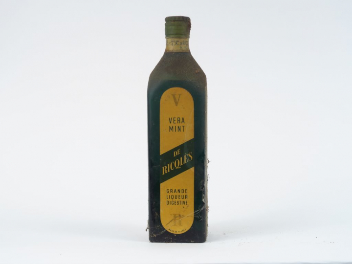 1 VIEILLE BOUTEILLE LIQUEUR 'VERA MINT' RICQLES