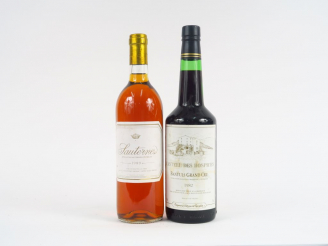 Vente aux enchères 2 BOUTEILLES : 1 SAUTERNES 1989 - 1 BANYULS GC 1982