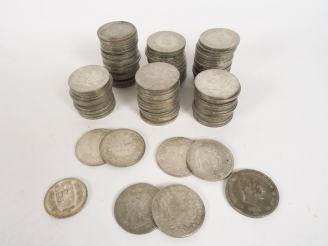 Vente aux enchères Lot de pièces en argent.  Poids. 2600 gr