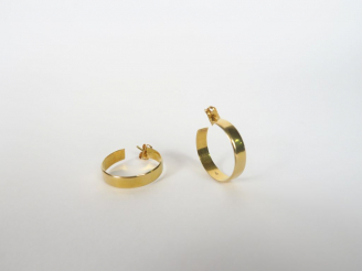 Vente aux enchères Paire de créoles en or jaune. Poids. 5,50 gr