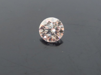 Vente aux enchères Diamant sur papier de 0,71 cts env. F. SI 2 avec certificat Internatio