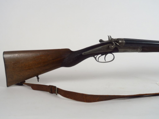 Vente aux enchères Fusil juxtaposé calibre 16/65 à chien et à platine à l’arrière numéro 