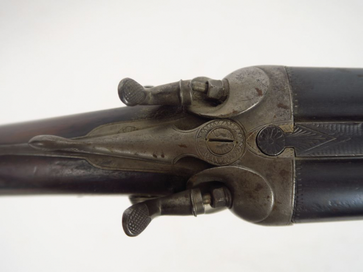 Fusil juxtaposé calibre 16/65 à chien et à platine à l’arrière numéro 