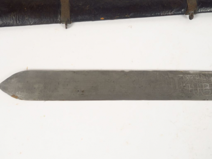 Shamshir-e dodam شمشیر دو دم (épée droite à double tranchant) iranienn