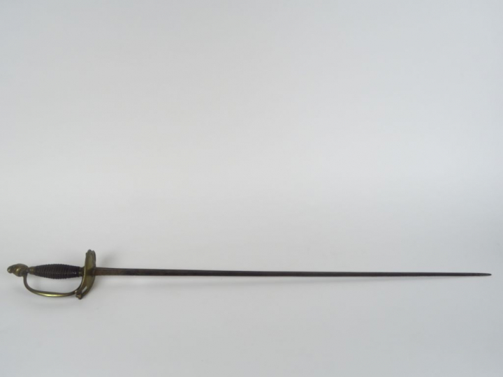 Epée d'officier français modèle 1812, monture bronze, plateau de garde