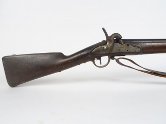 Vente aux enchères  Fusil réglementaire Français anciennement à silex transformé à percus