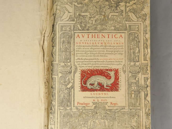 [CODE JUSTINIEN]. Authentica Novellarum Volumen eruditis animadversion