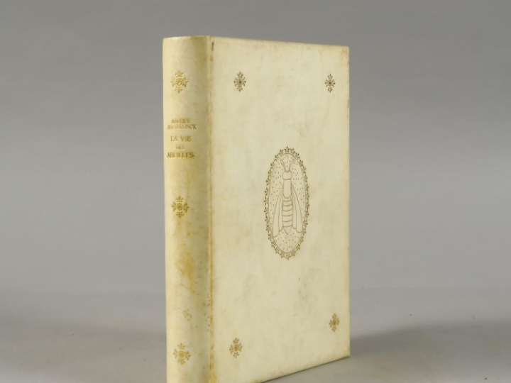 MAETERLINCK (Maurice). La Vie des abeilles, Illustrations de Adolphe G