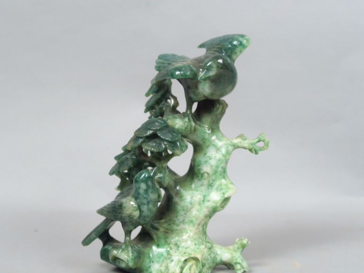 Groupe en serpentine (jade du Henan), représentant deux oiseaux sur un